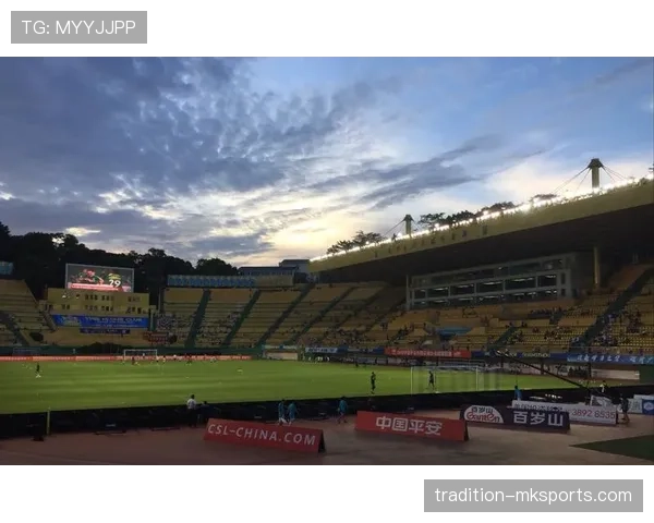 谢联新球场即将揭幕 球迷热切期盼重返主场迎接激动时刻