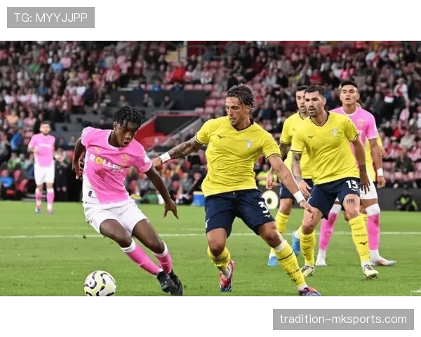 维罗纳反击效率提升，战术调整助力球队逆袭对手展现竞争力