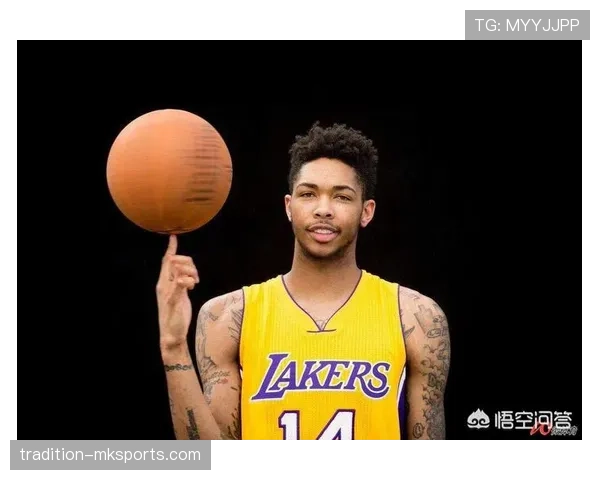 英格拉姆无球跑动提升空间明显 对比字母哥效率仍存差距