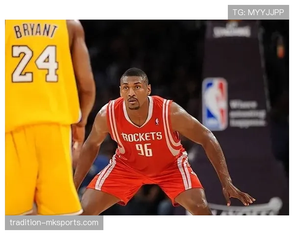 阿泰斯特防守压制对手锋线，无球协防改变禁区生态